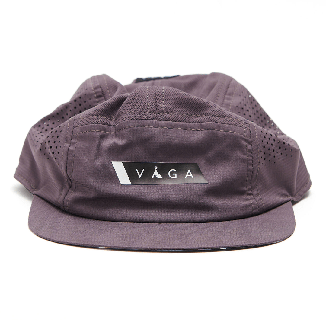 VÅGA Headwear Pelt Grey / Black Feather Racing Cap XMiles