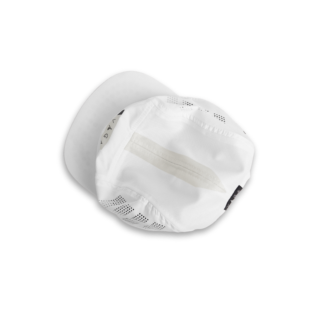 VÅGA Headwear White / Mist Grey / Black Feather Racing Cap XMiles